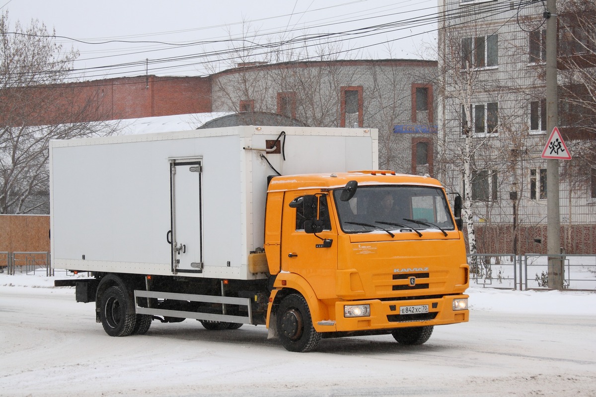 Томская область, № Е 842 ХС 70 — КамАЗ-4308-C3