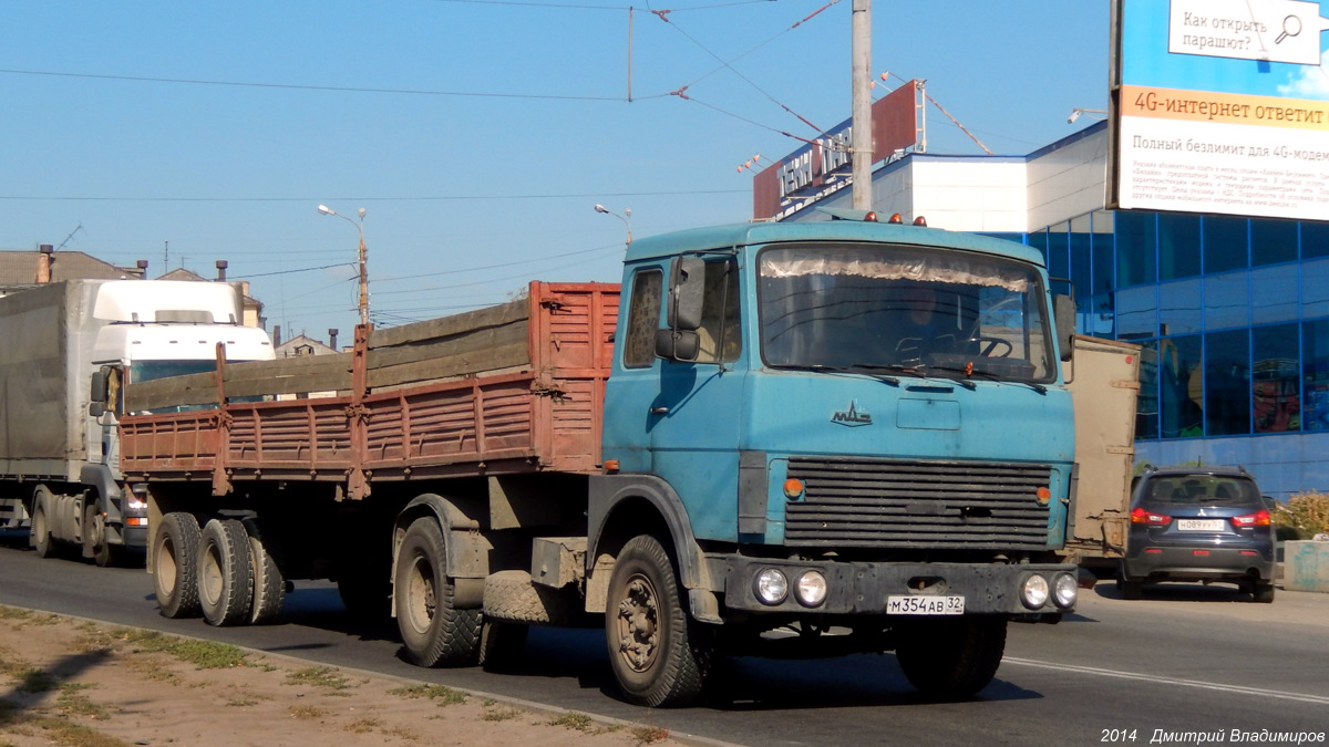 Брянская область, № М 354 АВ 32 — МАЗ-54323