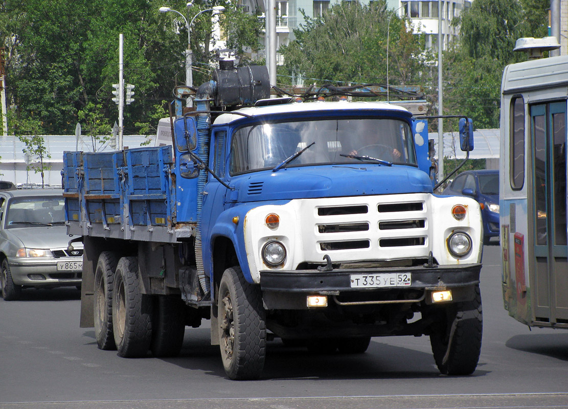 Нижегородская область, № Т 335 УЕ 52 — ЗИЛ-133ГЯ