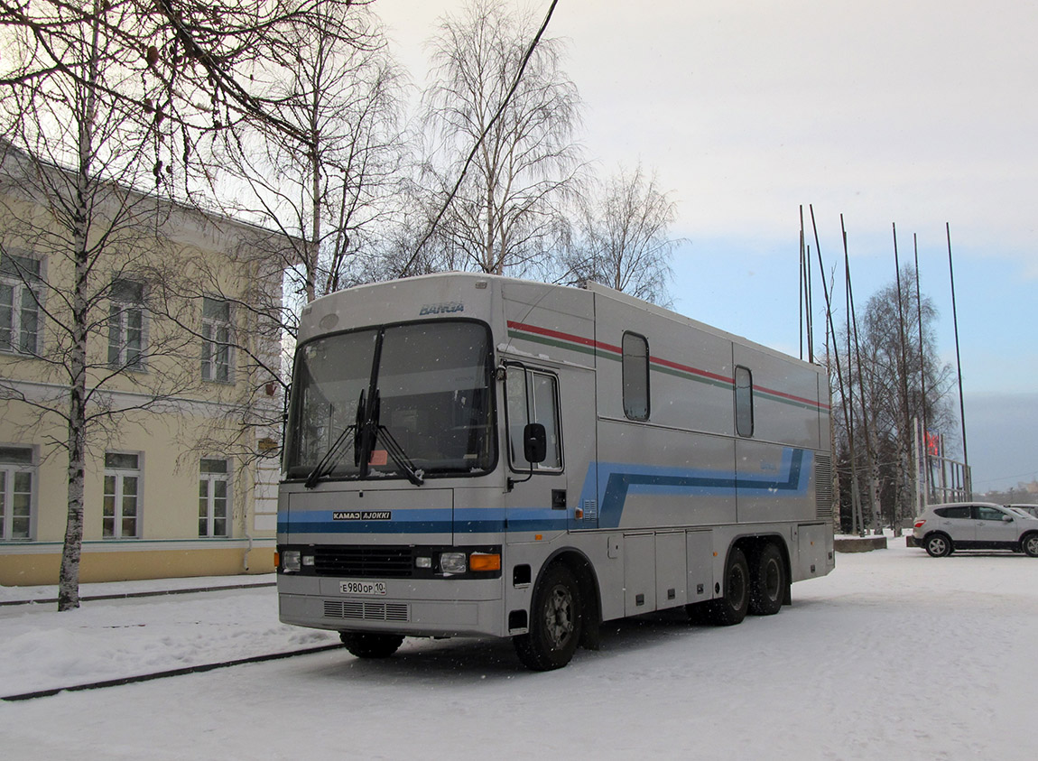 Карелия, № Е 980 ОР 10 — КамАЗ-53213