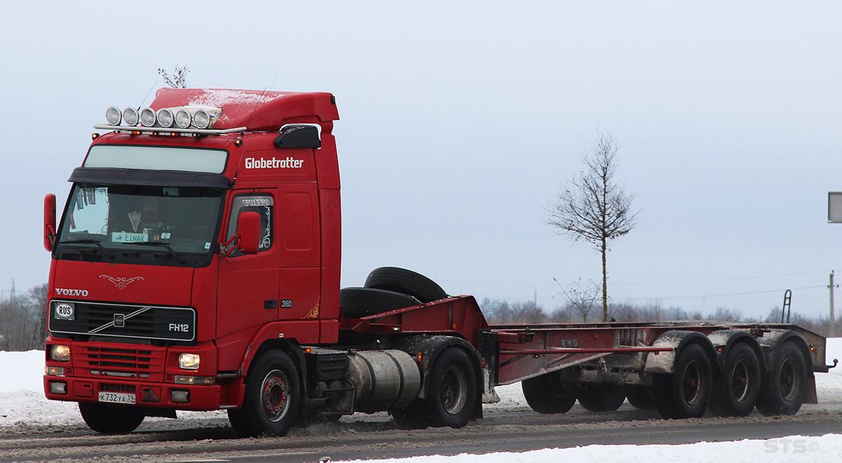 Калининградская область, № К 732 УА 39 — Volvo ('1993) FH12.380