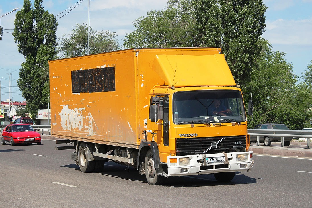 Алматинская область, № 105 EUA 05 — Volvo FL6