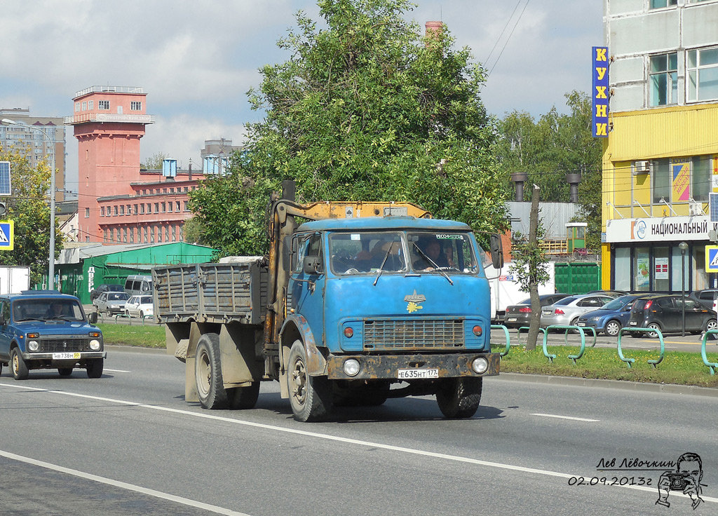 Москва, № Е 635 НТ 177 — МАЗ-5335