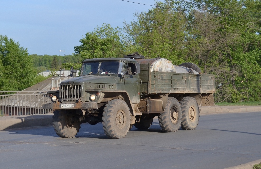 Башкортостан, № А 832 ТУ 102 — Урал-4320 / 5557 (общая модель)