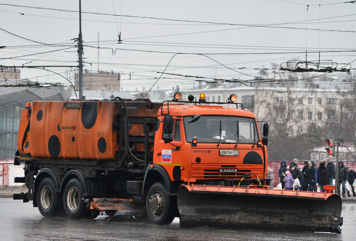 Москва, № О 061 АУ 777 — КамАЗ-65115 (общая модель)