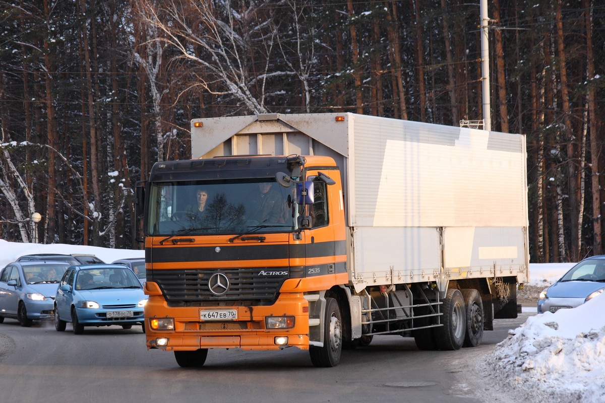 Томская область, № К 647 ЕВ 70 — Mercedes-Benz Actros ('1997) 2535