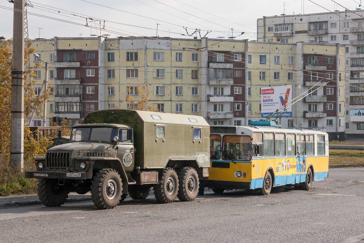 Кемеровская область, № Х 007 НК 42 — Урал-43203