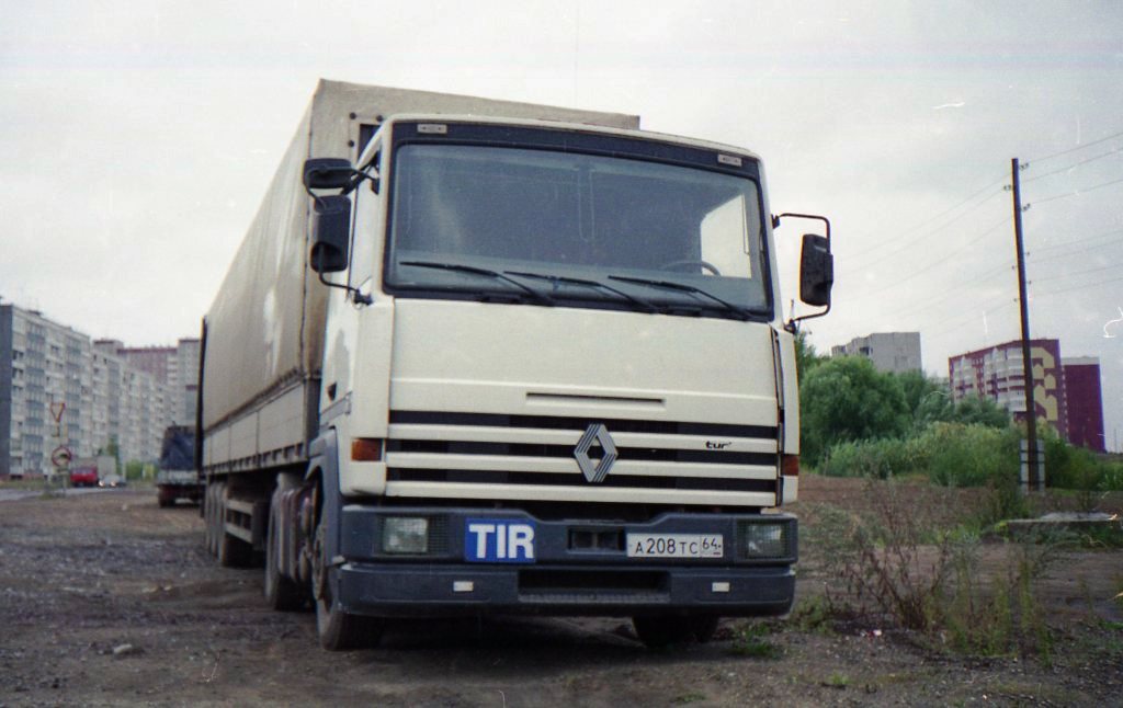 Саратовская область, № А 208 ТС 64 — Renault R-Series Major