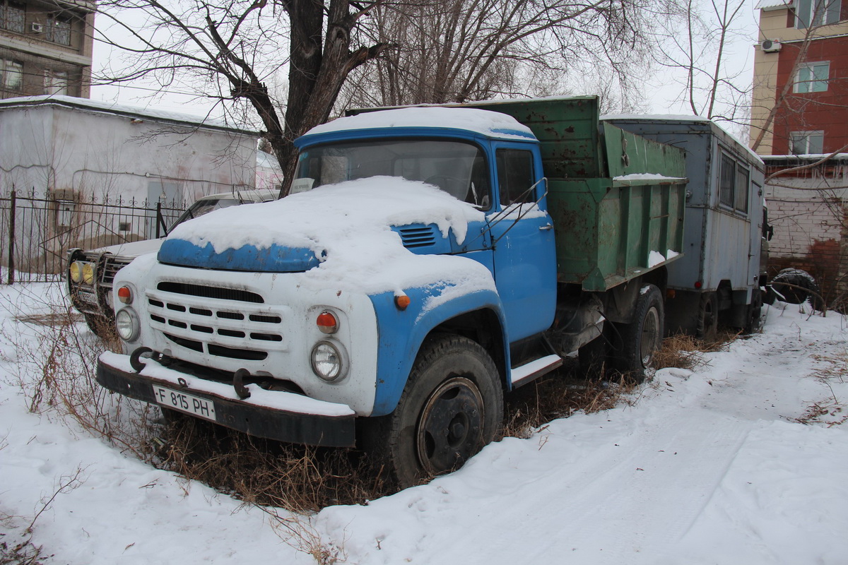 Восточно-Казахстанская область, № F 815 PH — ЗИЛ-495810