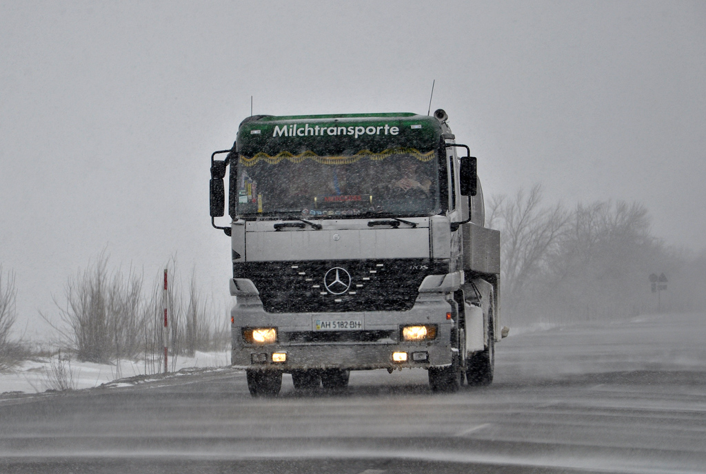 Донецкая область, № АН 5182 ВН — Mercedes-Benz Actros ('1997)