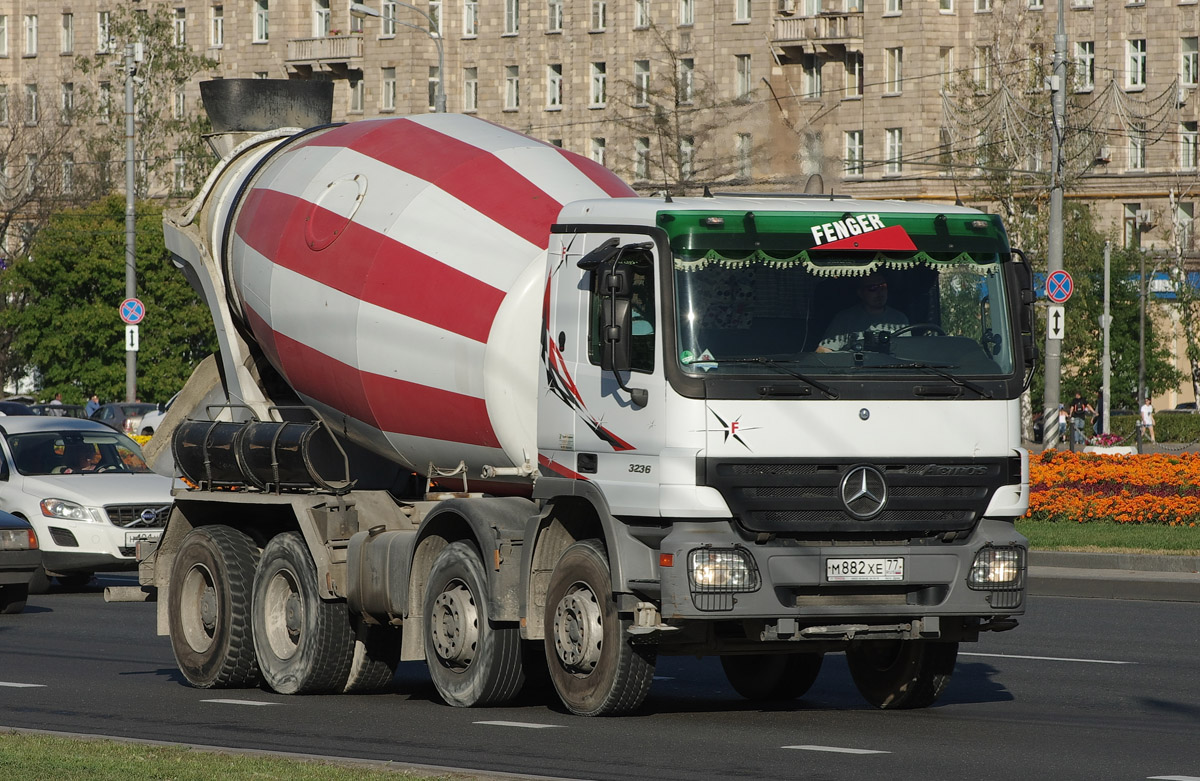 Московская область, № М 882 ХЕ 77 — Mercedes-Benz Actros ('2003) 3236