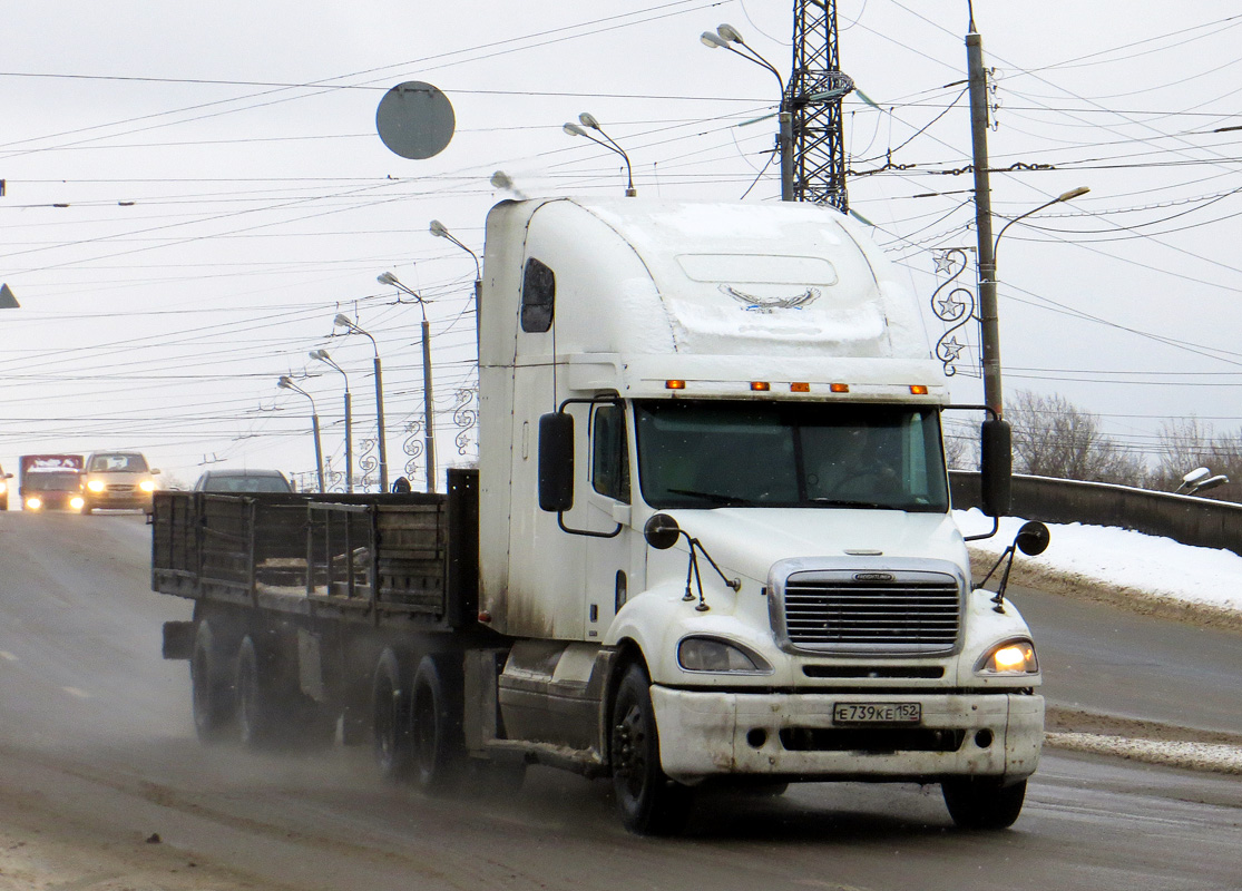 Нижегородская область, № Е 739 КЕ 152 — Freightliner Columbia