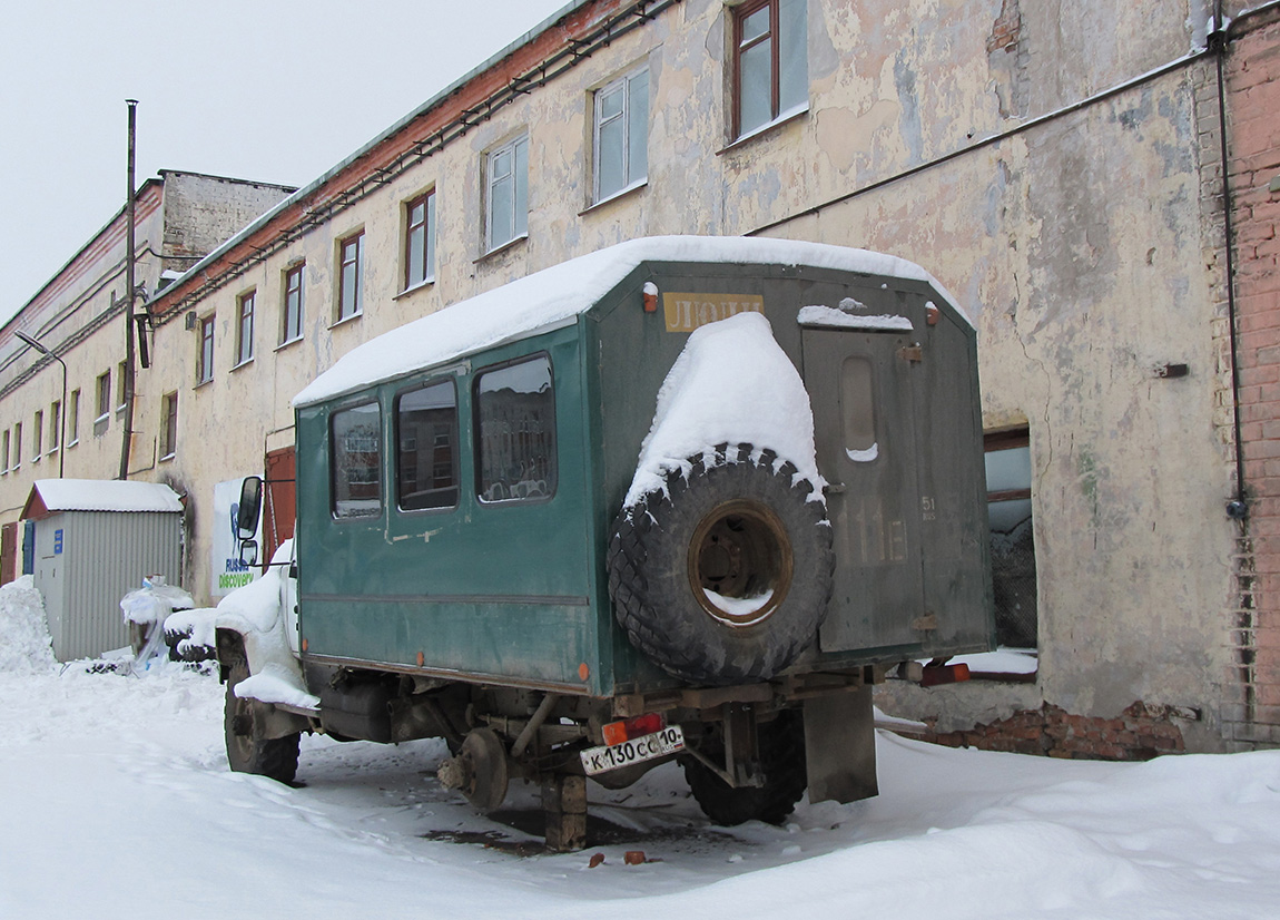 Карелия, № К 130 СС 10 — ГАЗ-33081 «Садко»