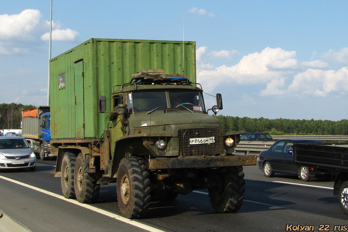 Санкт-Петербург, № Р 866 ОМ 98 — Урал-375Д