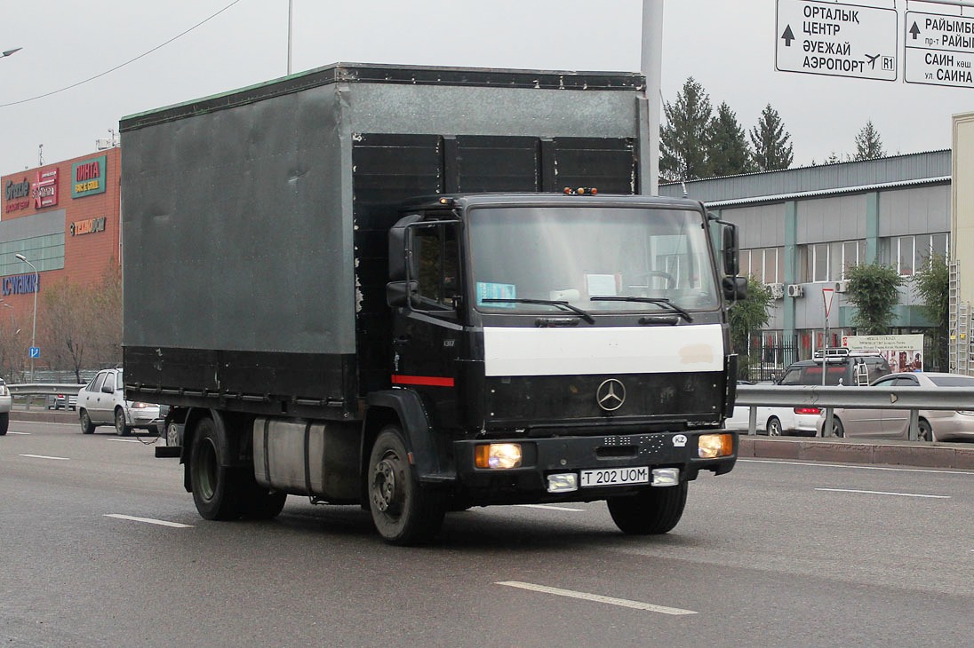 Северо-Казахстанская область, № T 202 UOM — Mercedes-Benz LK 1317