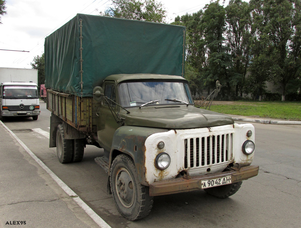 Днепропетровская область, № А 9042 ДН — ГАЗ-53-12