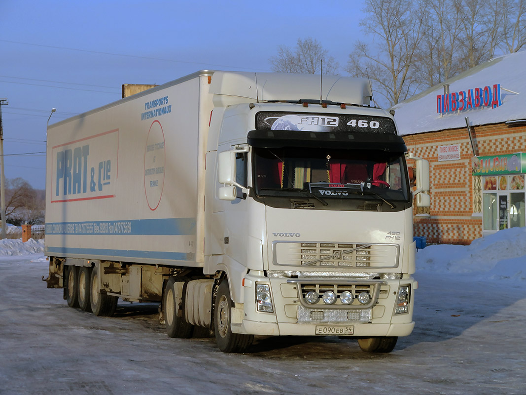 Новосибирская область, № Е 090 ЕВ 54 — Volvo ('2002) FH12.460