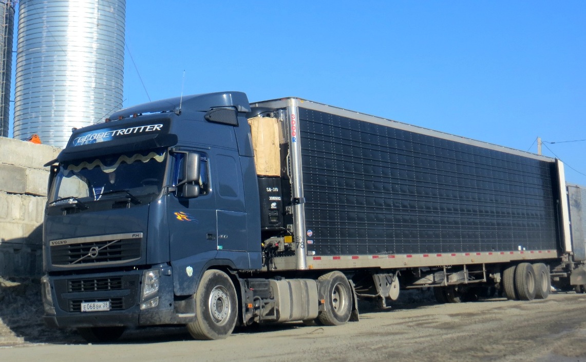 Амурская область, № Е 068 ВК 28 — Volvo ('2008) FH.400