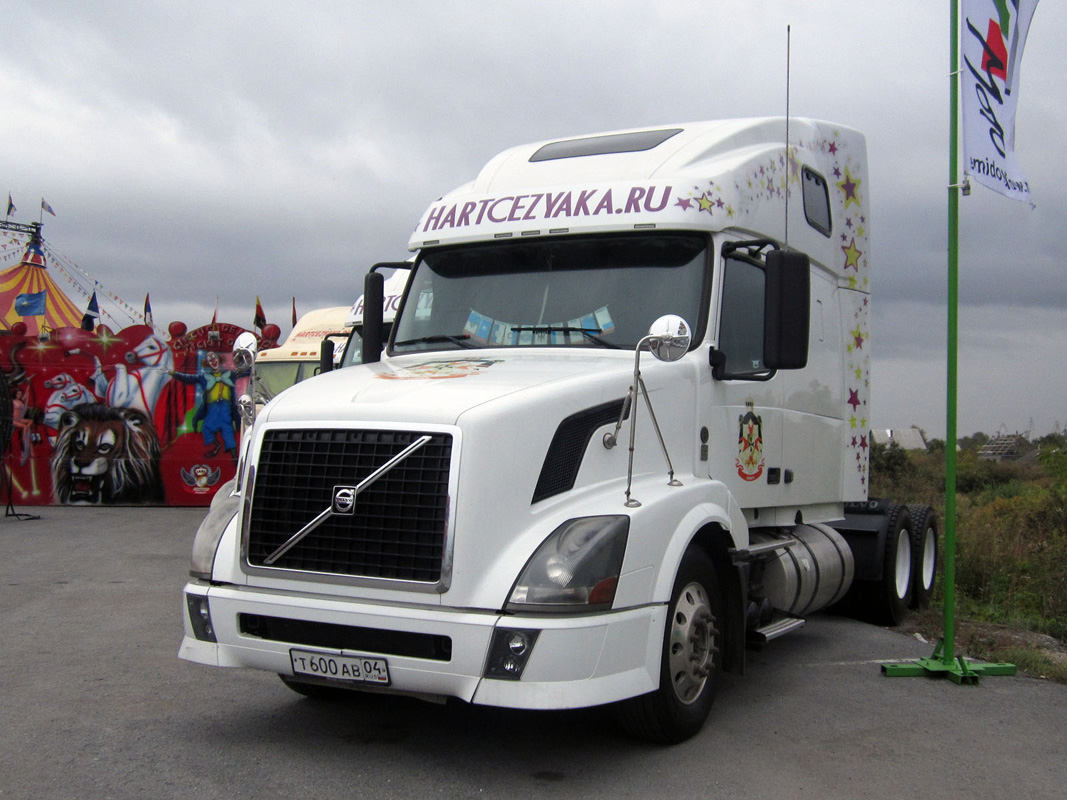 Алтай, № Т 600 АВ 04 — Volvo VNL670