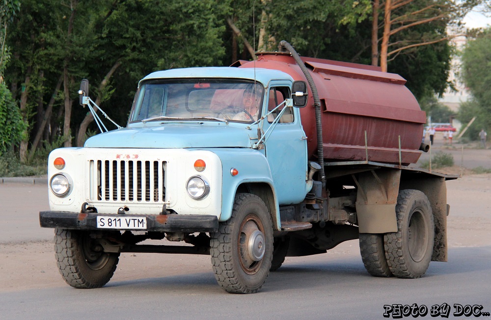 Павлодарская область, № S 811 VTM — ГАЗ-53-12