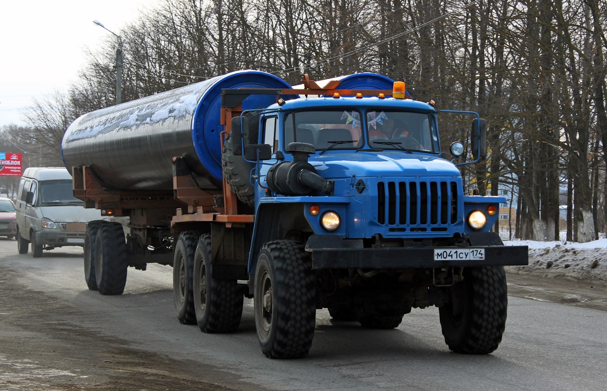 Саратовская область, № М 041 СУ 174 — Урал-43204