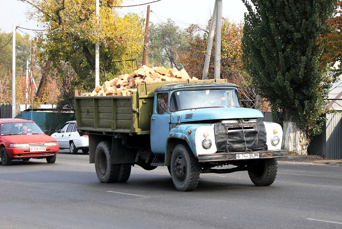 Алматинская область, № B 744 BUM — ЗИЛ-495710