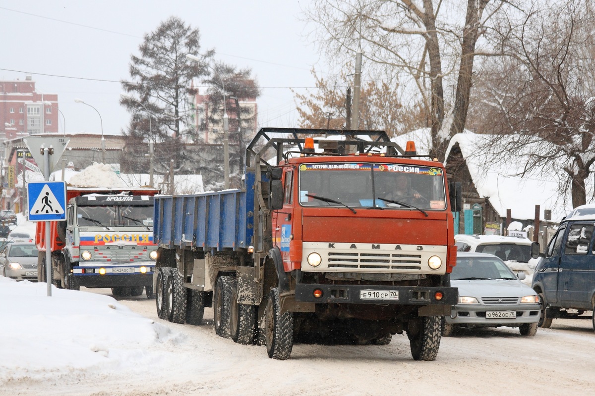 Томская область, № Е 910 СР 70 — КамАЗ-6423