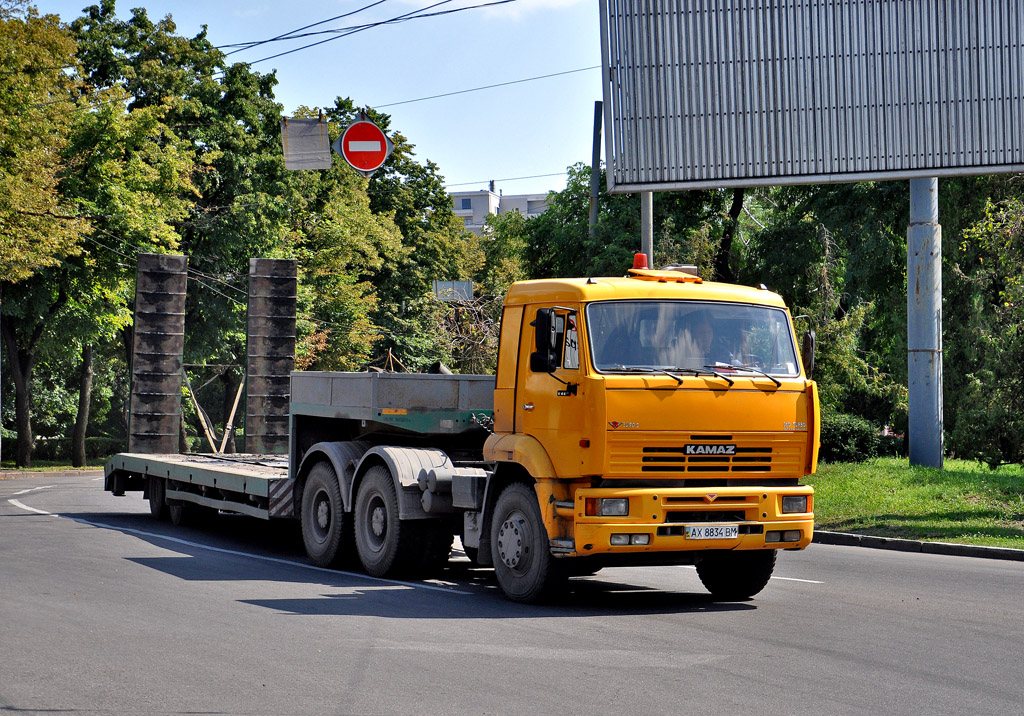 Харьковская область, № АХ 8834 ВМ — КамАЗ-6460 [646000]