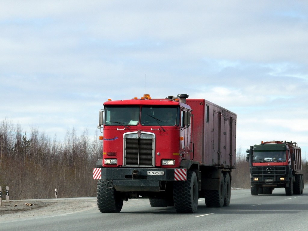 Ханты-Мансийский автоном.округ, № Т 593 ХА 86 — Kenworth C500