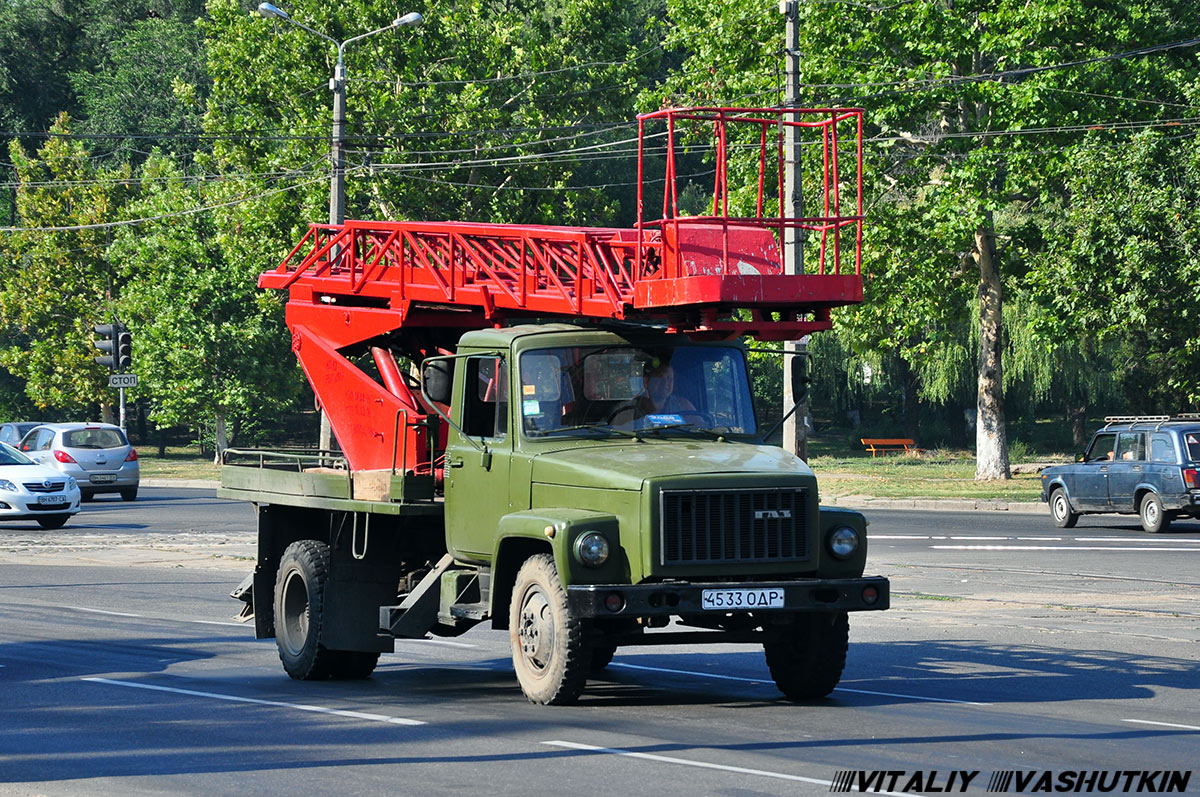 Одесская область, № 4533 ОДР — ГАЗ-3307