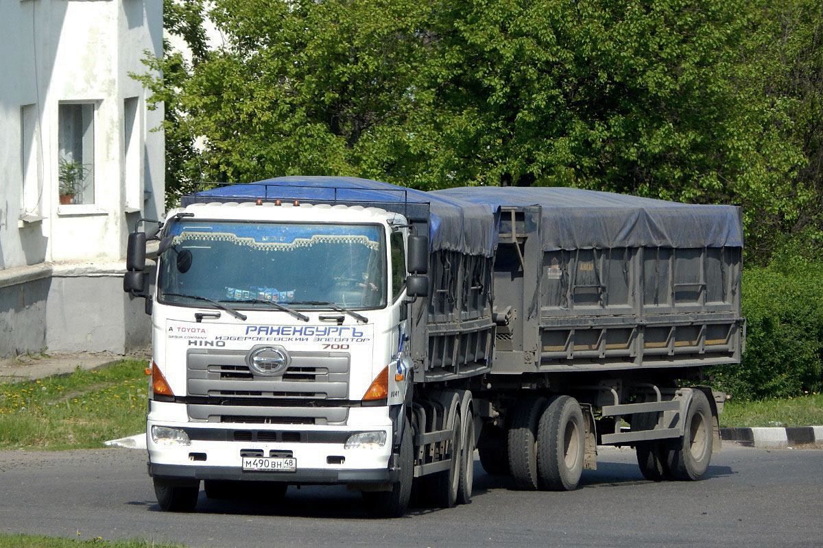 Липецкая область, № М 490 ВН 48 — Hino 700