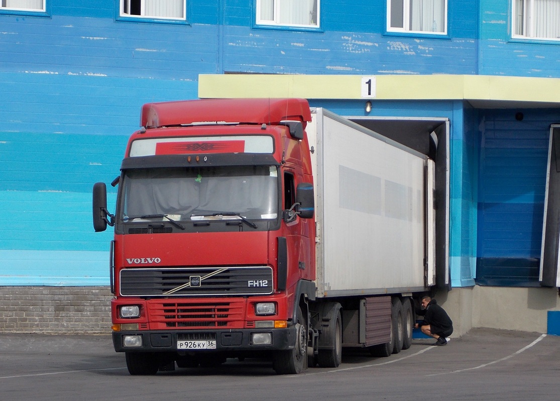 Воронежская область, № Р 926 КУ 36 — Volvo ('1993) FH-Series