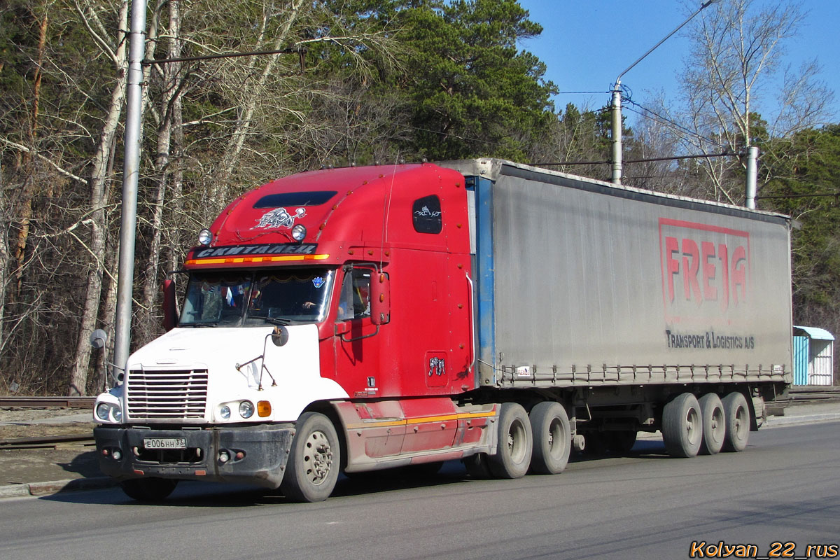 Владимирская область, № Е 006 НН 33 — Freightliner Century Class