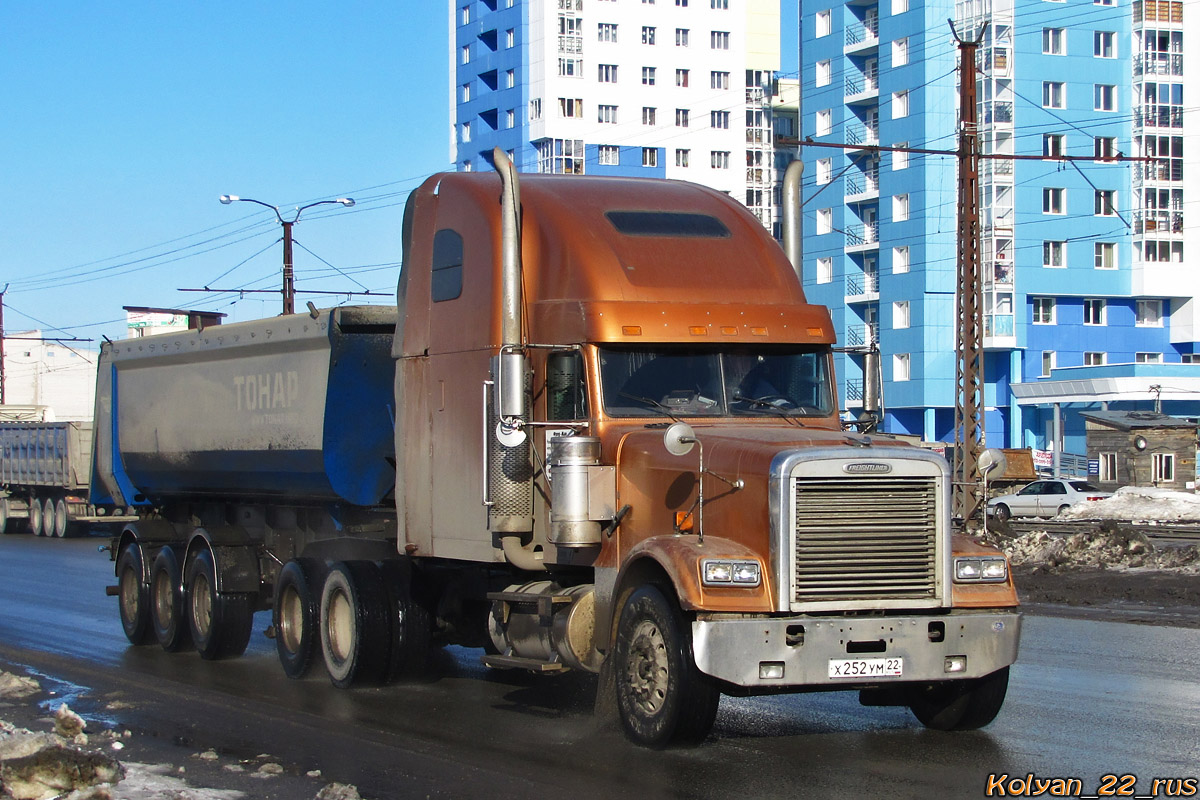 Алтайский край, № Х 252 УМ 22 — Freightliner FLD 132 Classic XL