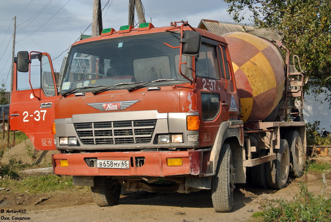 Сахалинская область, № В 658 МУ 65 — Hino FS