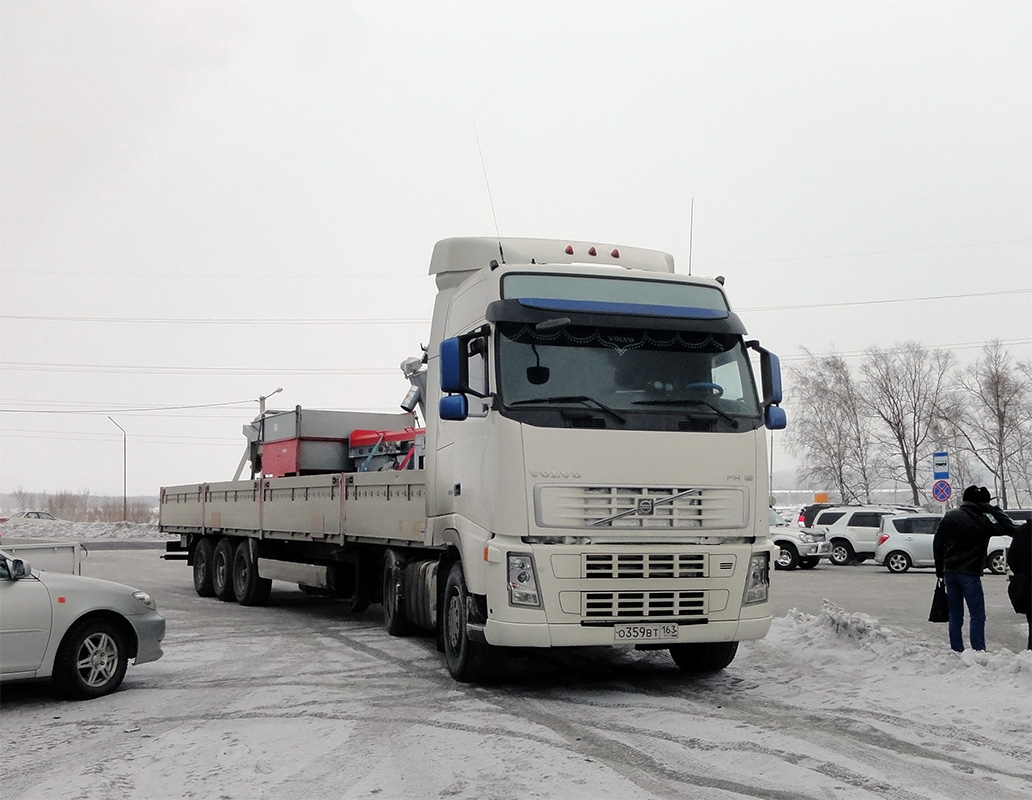 Самарская область, № О 359 ВТ 163 — Volvo ('2002) FH12.420