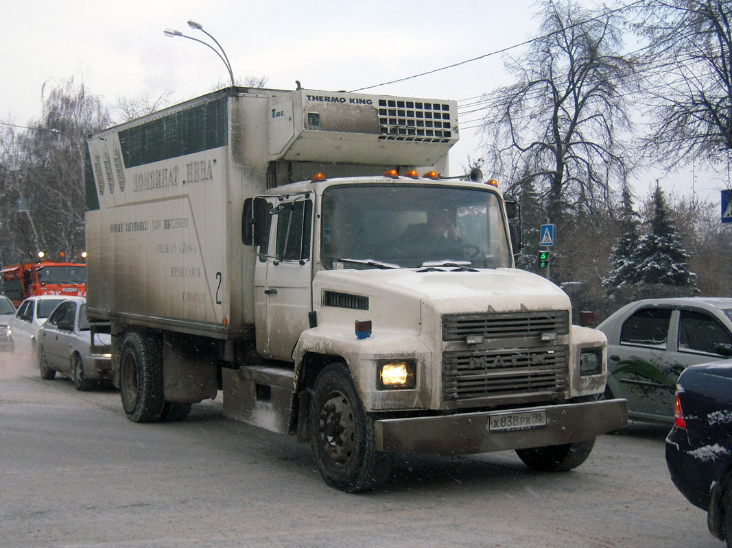 Свердловская область, № Х 838 РК 96 — Mack (общая модель)