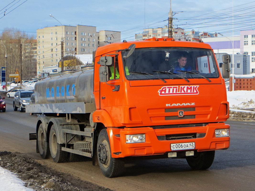 Кировская область, № С 006 ОА 43 — КамАЗ-65115-D3