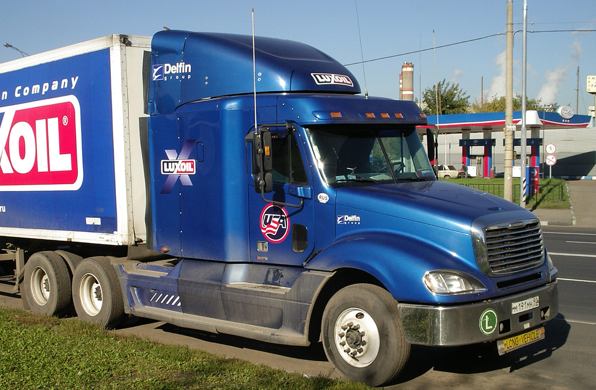 Московская область, № М 191 МН 90 — Freightliner Columbia