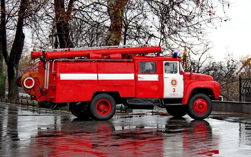 Одесская область, № 7668 Ч1 — ЗИЛ-431412