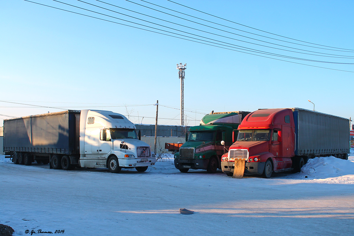 Забайкальский край, № К 384 МЕ 75 — Freightliner Century Class; Саха (Якутия) — Разные фотографии (Автомобили)