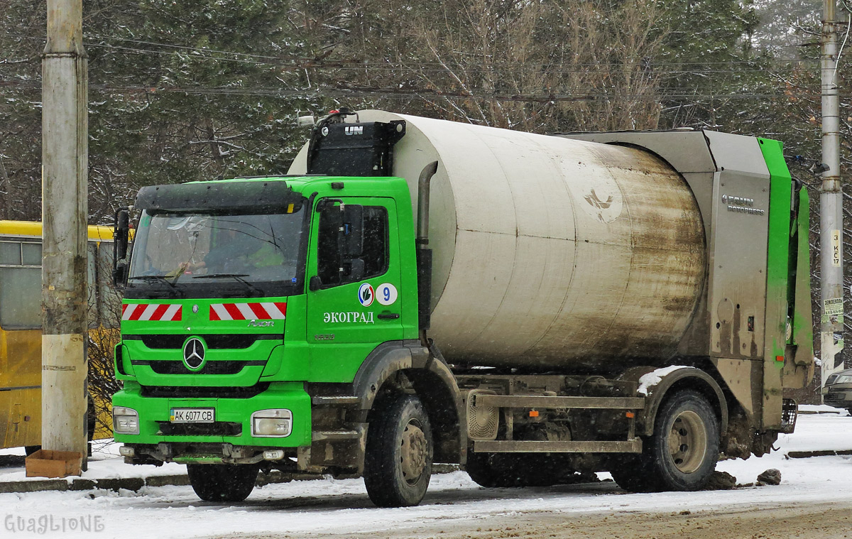 Крым, № 9 — Mercedes-Benz Axor 1823