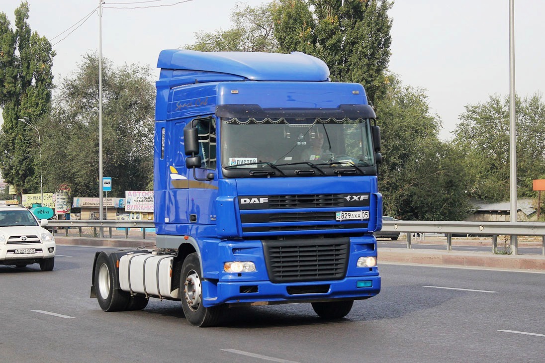 Алматинская область, № 829 AXA 05 — DAF XF95 FT