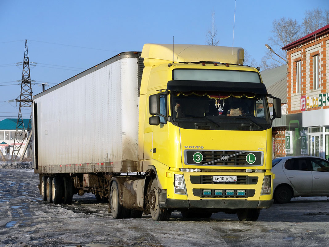 Приморский край, № А 610 НО 125 — Volvo ('2002) FH12.400