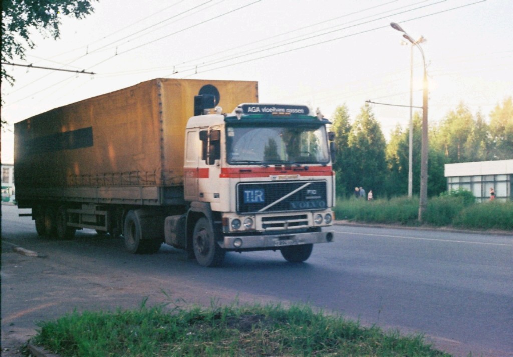 Пермский край, № Е 894 ТО 59 — Volvo ('1977) F10