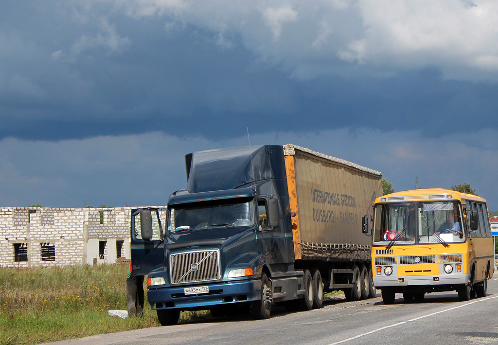 Нижегородская область, № А 695 МХ 152 — Volvo VNL660