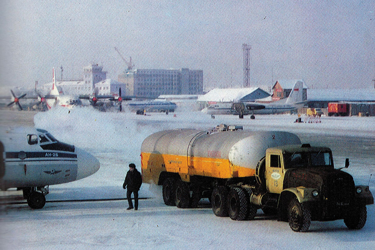 Саха (Якутия), № 13 — КрАЗ-258Б1; Саха (Якутия) — Исторические фотографии (Автомобили)