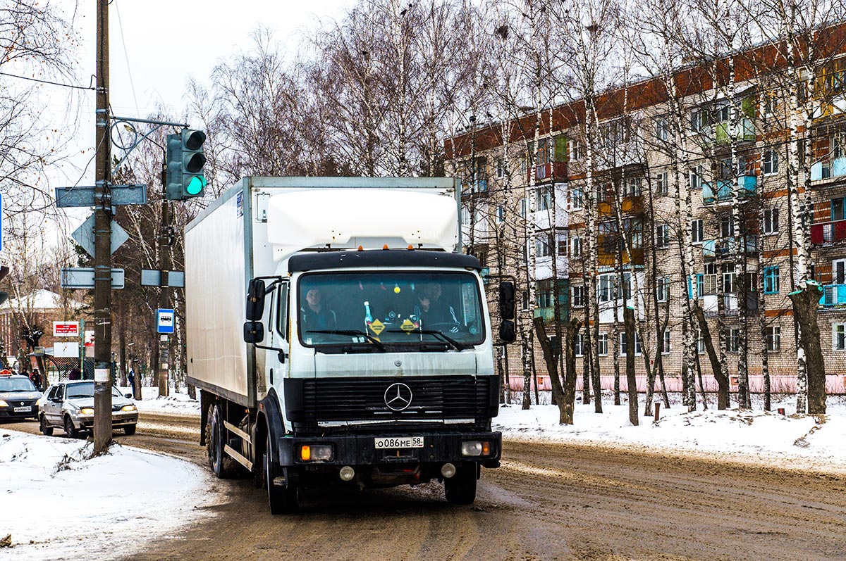 Пензенская область, № О 086 МЕ 58 — Mercedes-Benz SK (общ. мод.)