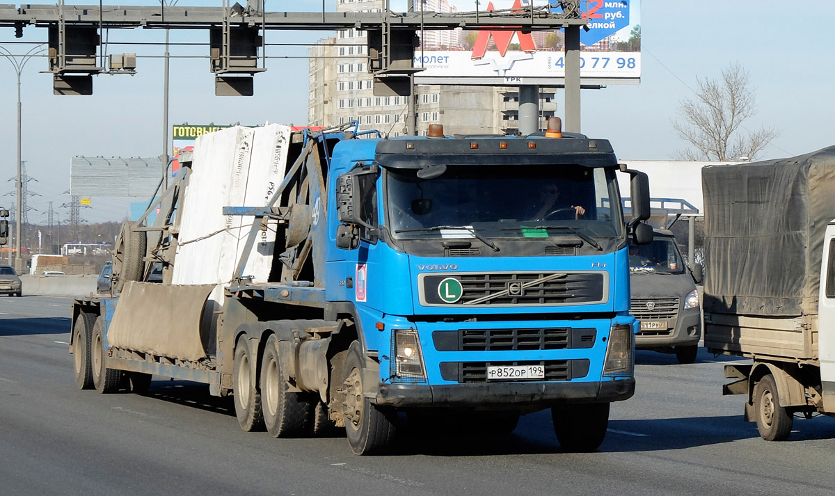 Москва, № Р 852 ОР 199 — Volvo ('2002) FM12.380