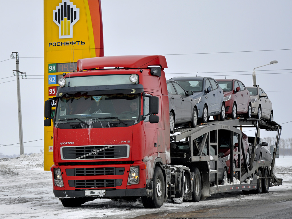 Новосибирская область, № Н 186 СН 54 — Volvo ('2002) FH12.420